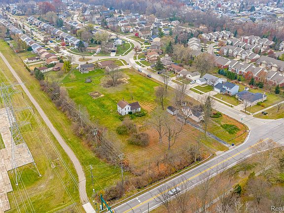 3rd image of 42859 Palmer Rd