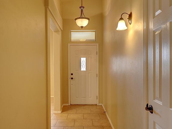 5th image of 7462 Sierra Linda Ct