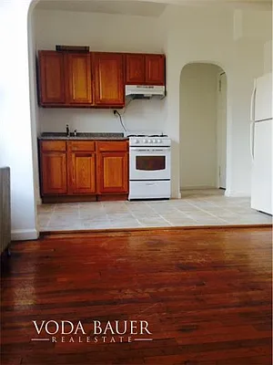 Rented by Voda Bauer Real Estate | media 9