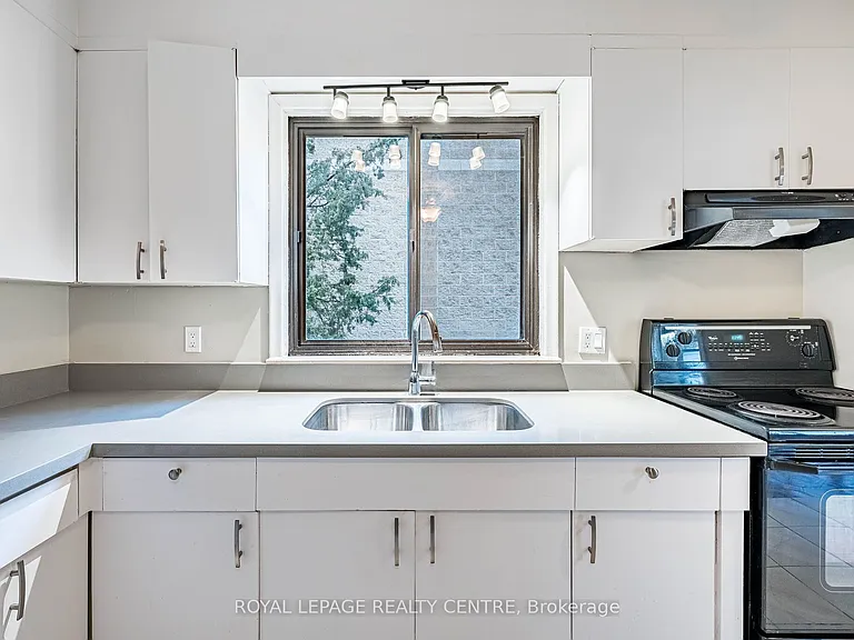 339 Sheppard Ave E #3 — Photo 11
