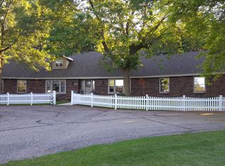 5119 Bong Rd, Waunakee, WI 53597