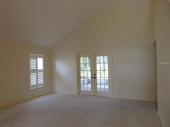 4th image of 303 Caloosa Woods Ln