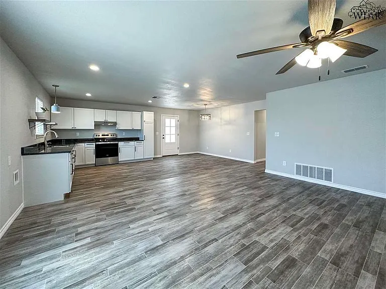 1016 Bishop Rd — Photo 4