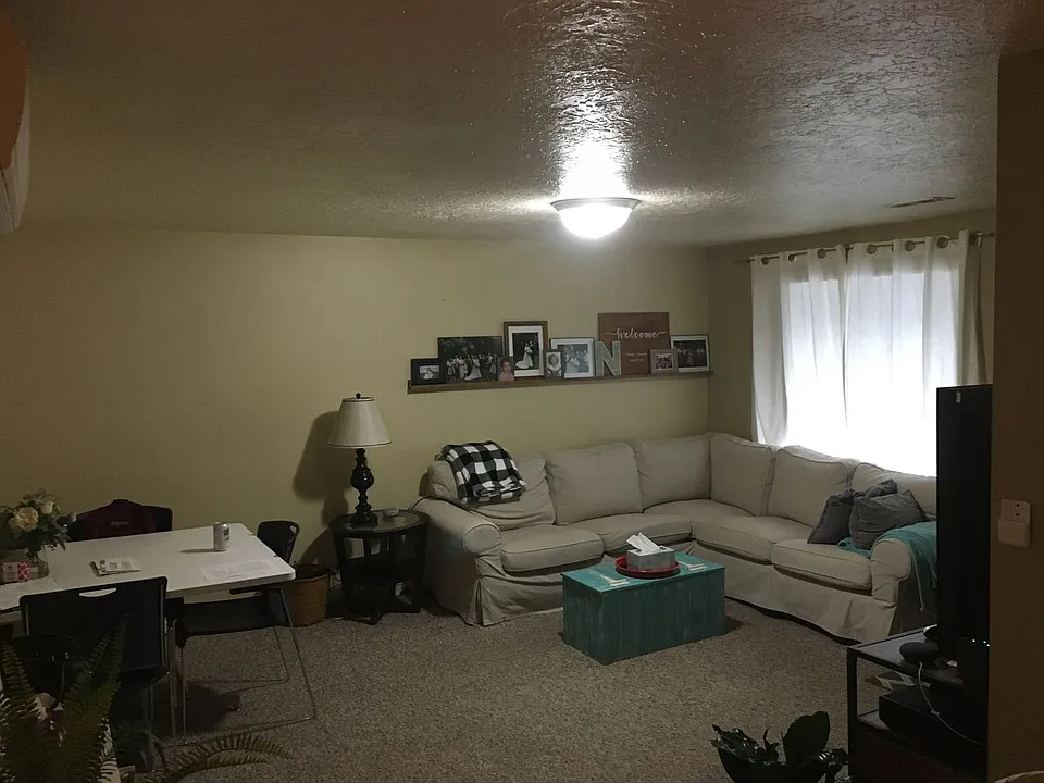 443 S State St #312