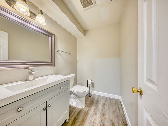 4th image of 10401-10405 W 45th Ave