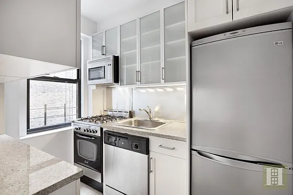 Rented by Halstead Real Estate | media 10