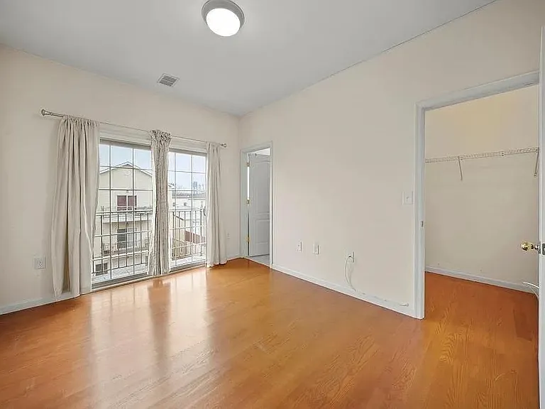 41 Wright Ave #2 — Photo 8