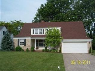 2744 Gibson Dr, Rocky River, OH