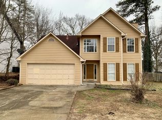 3484 Shady Woods Cir, Lawrenceville, GA 30044