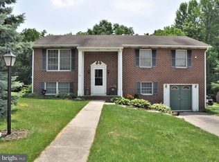 66 Ruel Ave, Hanover, PA 17331