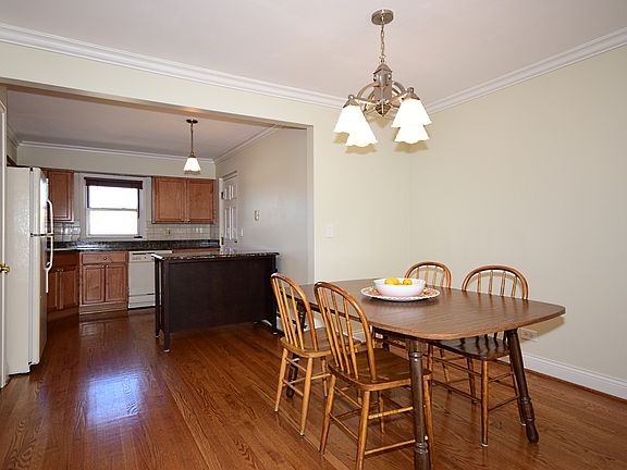 3rd image of 33 Rockford Ave APT 3CE