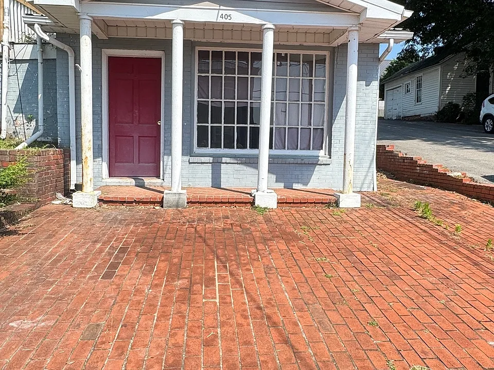 405 N High St