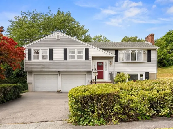 11 Rogers Cir, Braintree, MA 02184