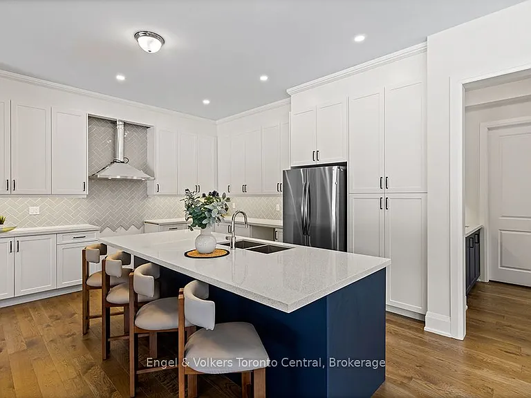 110 Dorothy Dr — Photo 12