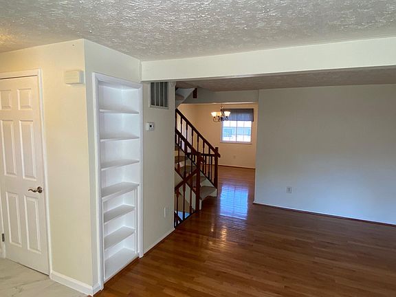 Bookshelf / Living Room