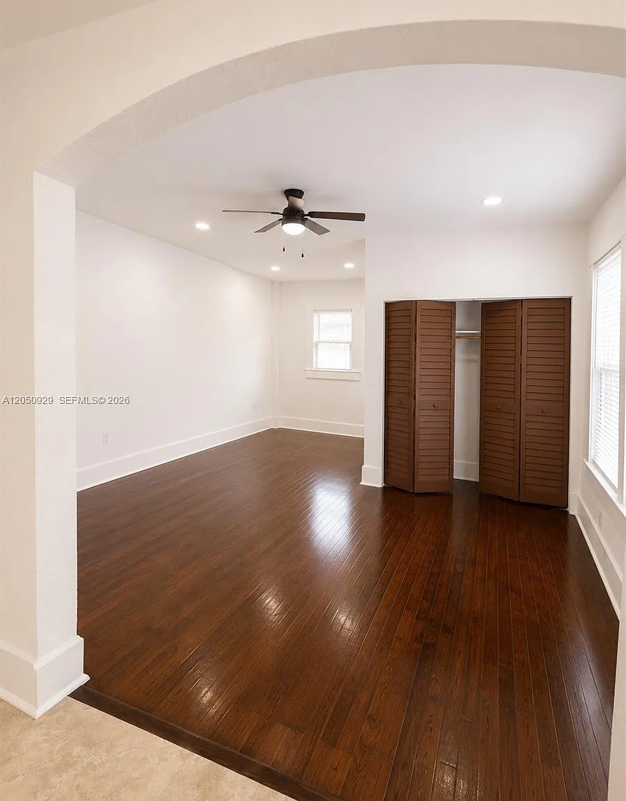 Park Front Condo — Photo 1