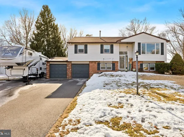 410 Carpenter Ln, Hatfield, PA 19440