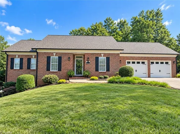 120 Cotswold Ln, King, NC 27021
