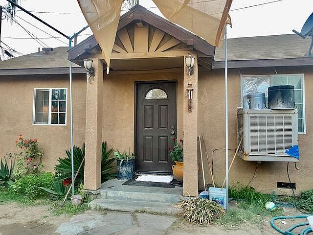 2nd image of 343 N Roche St