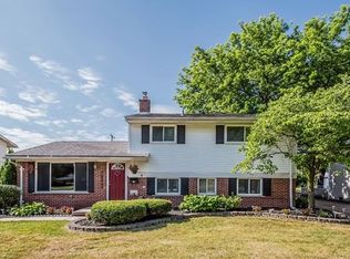 29549 Curtis Rd, Livonia, MI 48152