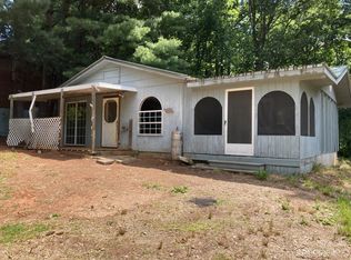 22 Summit Knoll Dr, Zirconia, NC 28790