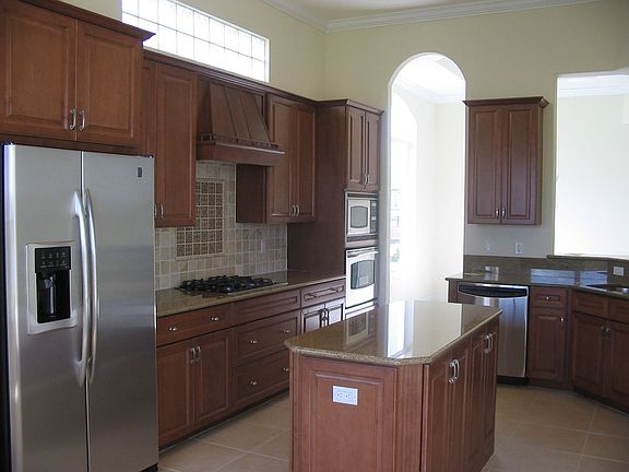 4th image of 7588 S Village Sq