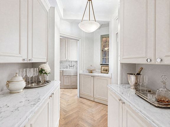 4th image of 340 E 72nd St APT 2N