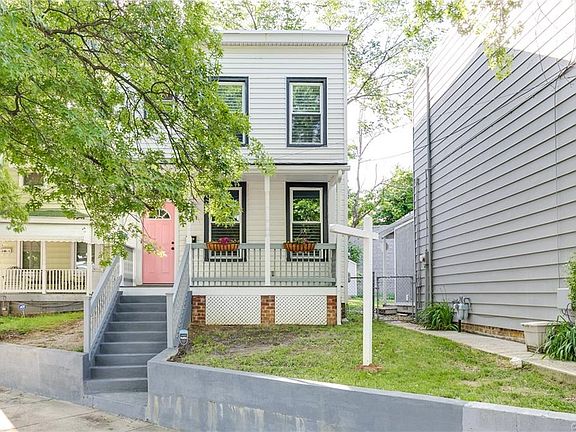 2nd image of 1016 Oakwood Ave