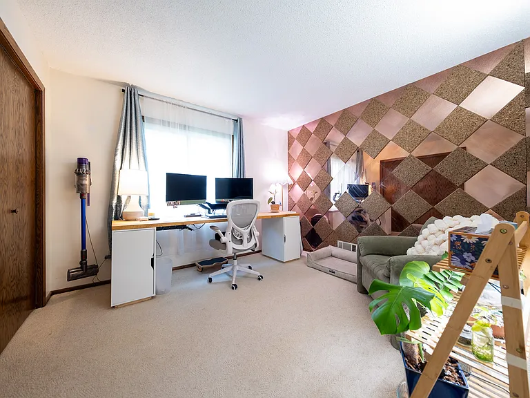 1581 Woodside Ct NE — Photo 18