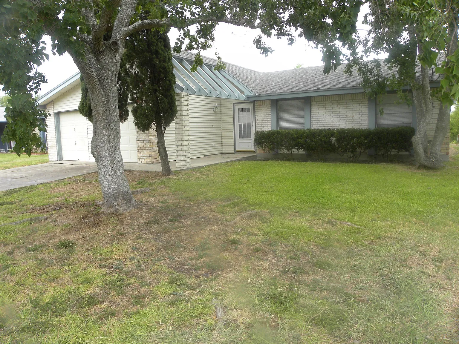 1758 Dawn Breeze Dr — Photo 1