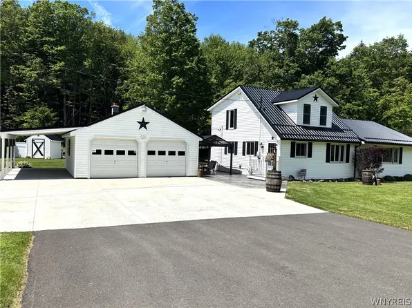 11806 Wyandale Rd, Springville, NY 14141