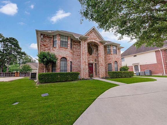 2nd image of 3122 Sherwood Bend Dr
