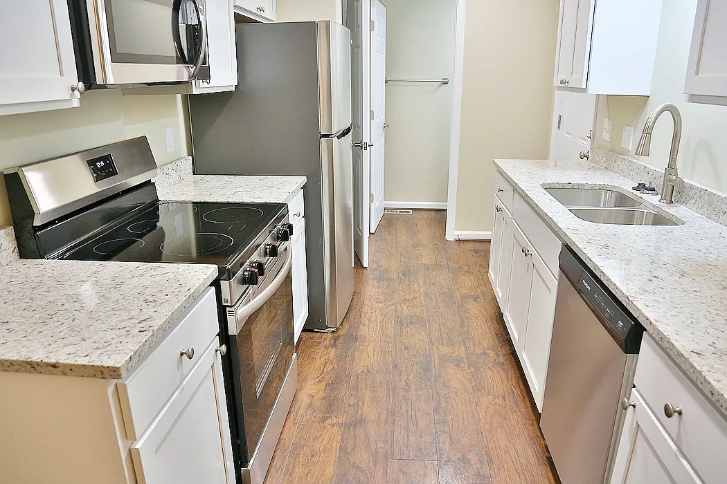 Cambria Heights Apartments and Townhomes — Photo 3