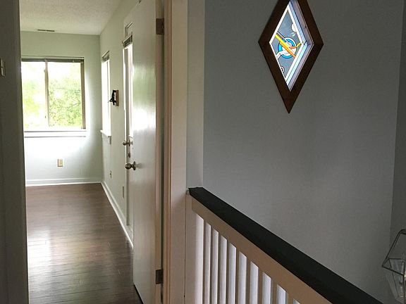 4th image of 7301 Glenroie Ave