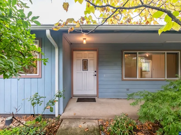 855 F St, Lebanon, OR 97355