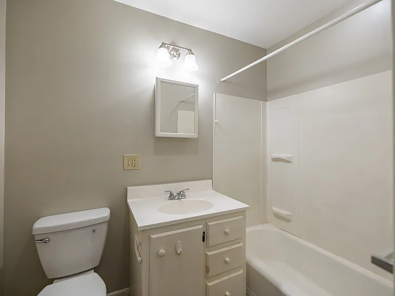 16 Elm St #1 — Photo 9