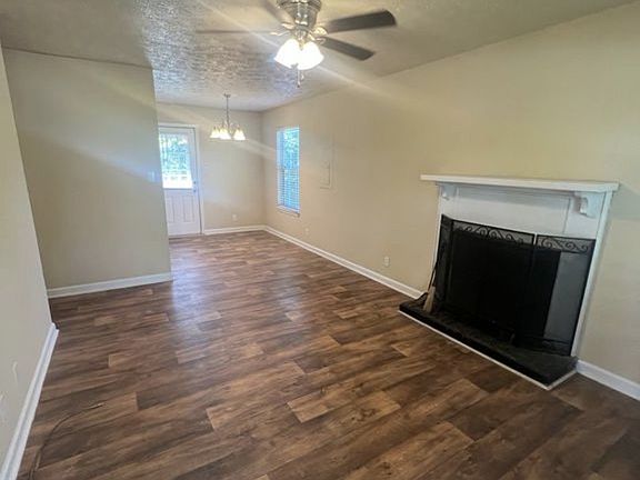 2nd image of 654 Artic Ave