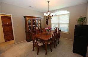4th image of 2038 Oakbluff Dr
