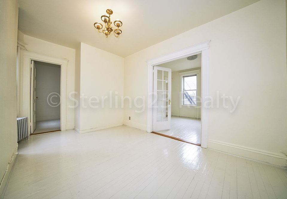 1st image of 2340 31st Ave APT 2F