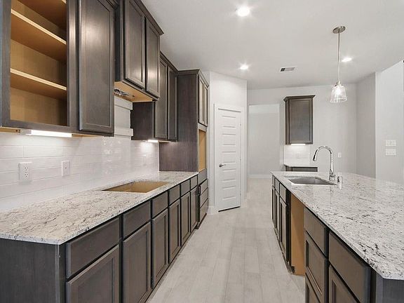 3rd image of 2100 Golden Spruce Ln