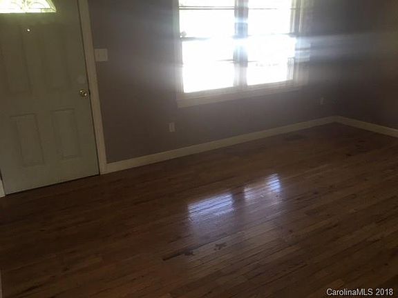 5th image of 1020 Whispering Pines Dr