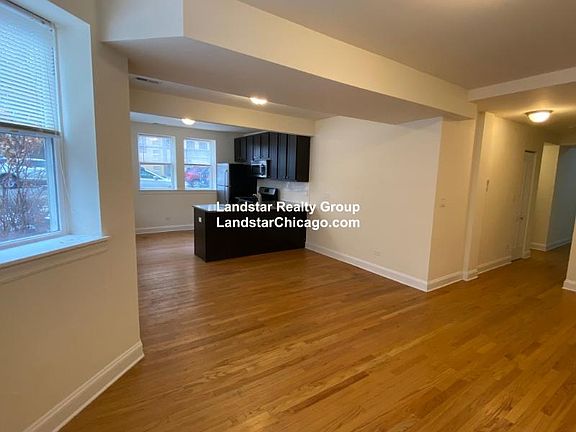 4th image of 2035 W Arthur Ave #G