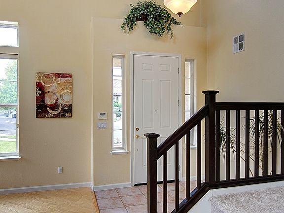 4th image of 4597 Persimmon Dr