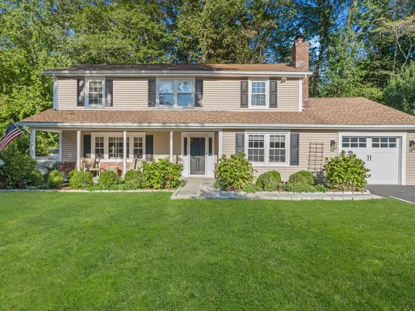 157 Woodridge Drive South, Stamford, CT 06902