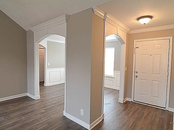 2nd image of 4264 Birch Dr
