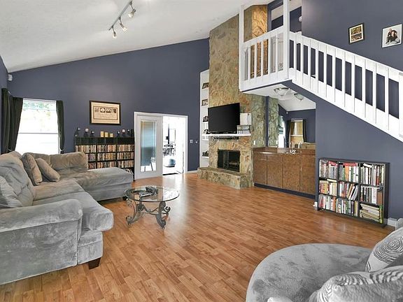 4th image of 13907 Bardmoor Pl #A
