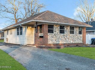 1688 Mount Everest Ln, Toms River, NJ 08753