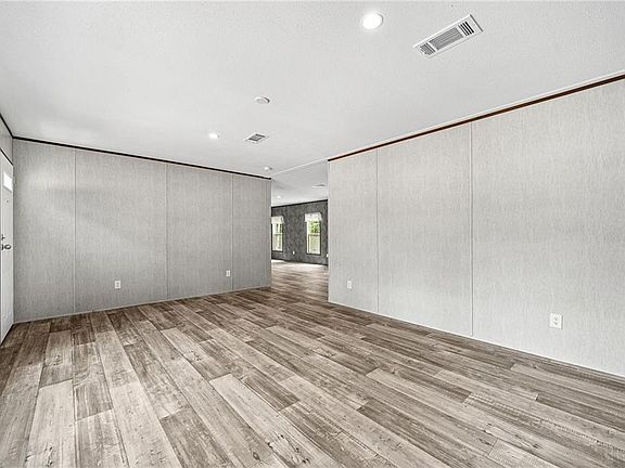 4th image of 1617 Sweet City Rd