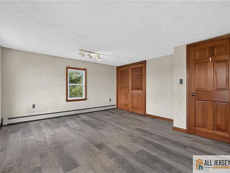 226 Gravel Hill Rd — Photo 13