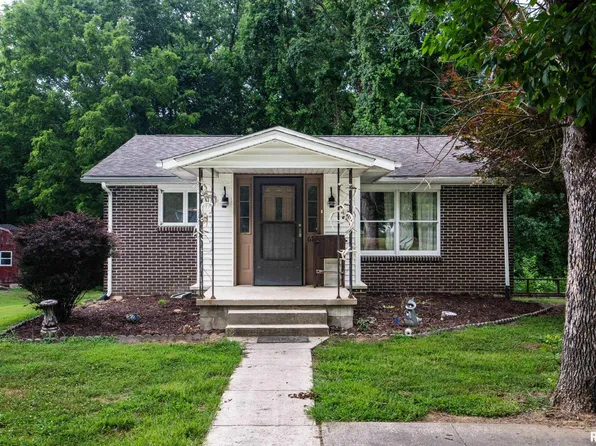 67 Scouts Rd, Murphysboro, IL 62966